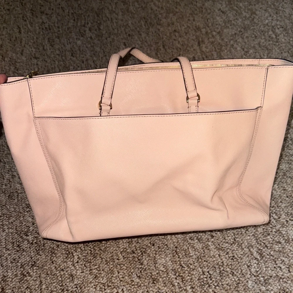 Tory Burch chic tory